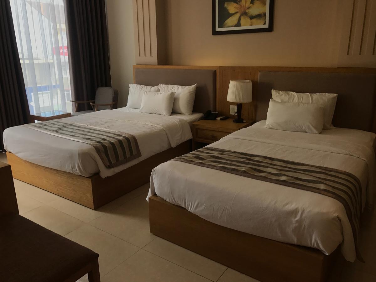 Elegant Hotel เปลกู ภายนอก รูปภาพ