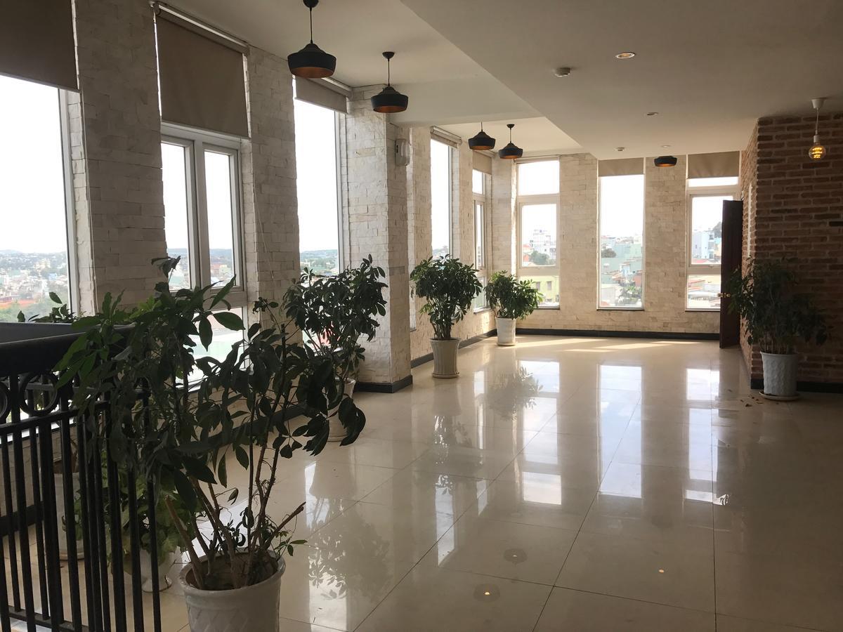 Elegant Hotel เปลกู ภายนอก รูปภาพ