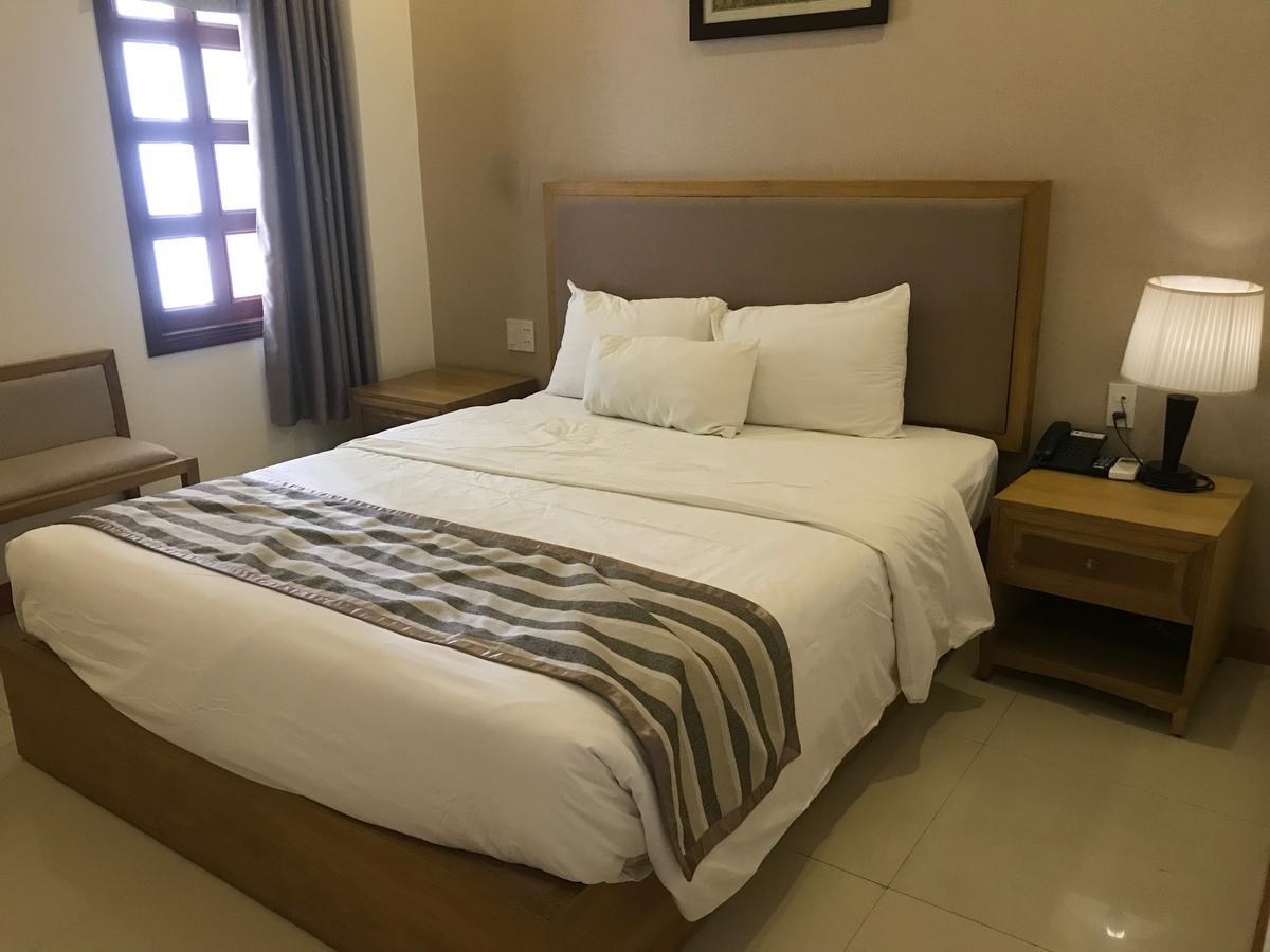 Elegant Hotel เปลกู ภายนอก รูปภาพ